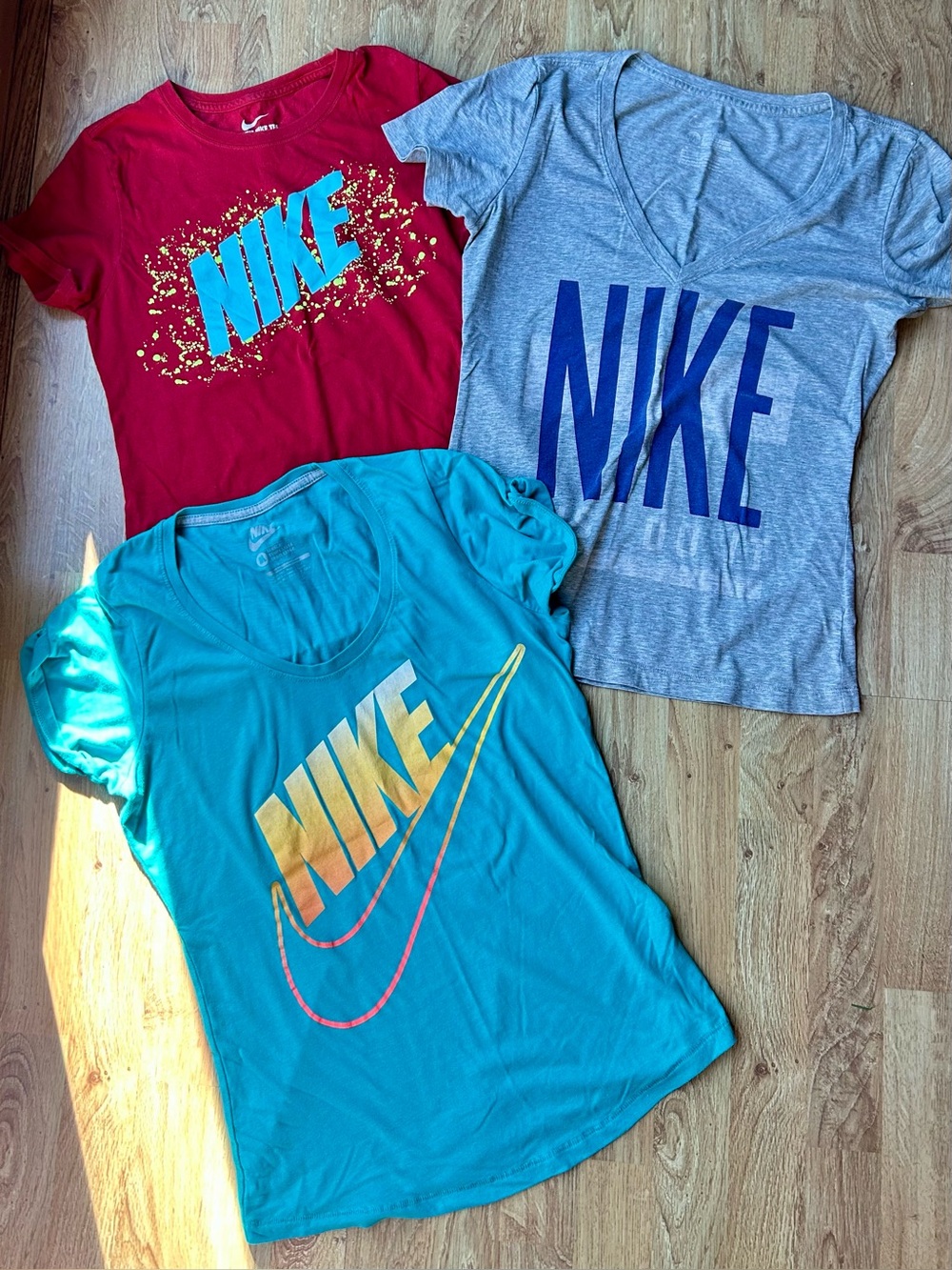 Nike Shirts Size Medium